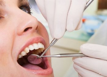 Răng số 8 bị sâu vỡ: Nguyên nhân và giải pháp chữa