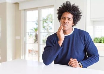 mọc răng khôn có gây đau đầu không?